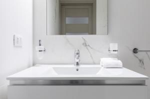 THE BREAK - Via Veneto Charming Suite