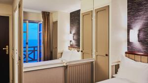 Hotels Hotel Le Beaufort : Petite Chambre Double - Vue sur Mer 