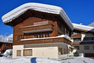 Monami Apartments Klosters, Bim Sportplatz - Selfranga