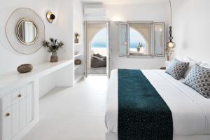 Star Infinity Suites Santorini Greece