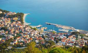 3 star apartement Apartments Adria Ba&scaron;ka Voda Horvaatia