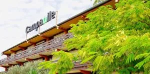 马诺斯克钟楼酒店 - 福卡尔基耶