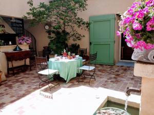 B&B / Chambres d'hotes Le Terebinthe B&B : photos des chambres