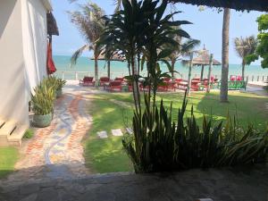 Full Moon Beach Resort