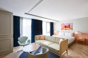 Phòng Suite (Suite Room)