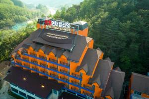 Hyundai Elliot Hotel and Resort