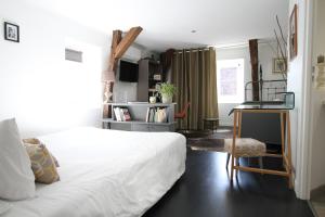 B&B / Chambres d'hotes Les Bories in the city - Bed & Breakfast : photos des chambres