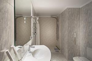 Junior Suite room in Airotel Stratos Vassilikos Hotel