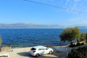 Quadruple Room with Terrace and Sea View room in Apartments and rooms by the sea Slatine Ciovo - 1134