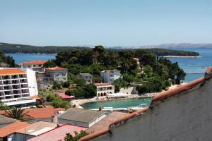 Two-Bedroom Apartment with Terrace and Sea View room in Apartments with a parking space Banjol Rab - 5022