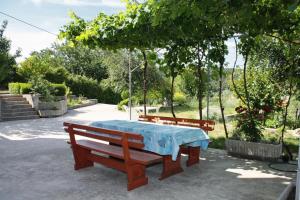 One-Bedroom Apartment with Terrace room in Apartments with a parking space Kampor Rab - 5029
