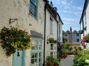 Cozy Holiday Home in Deal Kent with Garden