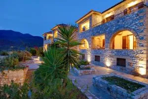 Ξενοδοχείο Βάρδια (Vardia Hotel)