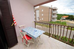 One-Bedroom Apartment with Terrace and Sea View room in Apartments with WiFi Jadranovo Crikvenica - 3237