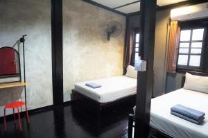 Phòng 3 người Có phòng tắm chung (Triple Room Shared Bathroom)