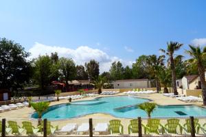 Campings Camping Domaine Du Golfe De Saint Tropez : photos des chambres