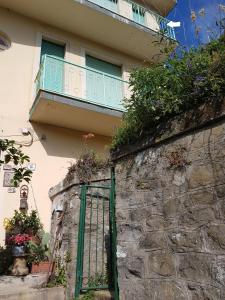 Monterosso Apartments in Servanos Villas