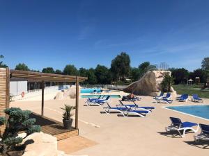 Camping Les Portes Du Beaujolais photo 15