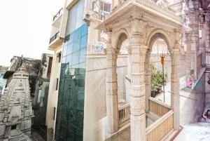 Ganga Darshanam Guesthouse at Dashashwamedh Ghat - Varanasi