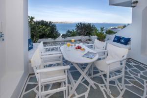 Spetses Elegant residence with Panoramic view by GHH Spetses Greece