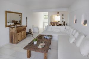 Spetses Elegant residence with Panoramic view by GHH Spetses Greece