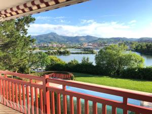 Appartements Bidasoa con vistas : photos des chambres