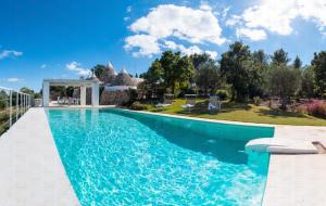 Trulli Santa Maria dei Grani - Authentic Puglia Trulli with Private Pool & Scenic Garden