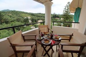 Frankis Apartments Agios Spyridonas Perithia