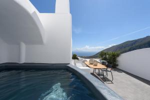 Adele Villa by Senses Collection Santorini Greece