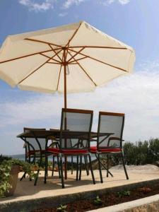 Apartments with a parking space Starigrad, Paklenica - 17113 