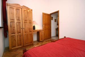 Two-Bedroom Apartment with Terrace and Sea View room in Apartments with a parking space Mandre Pag - 522
