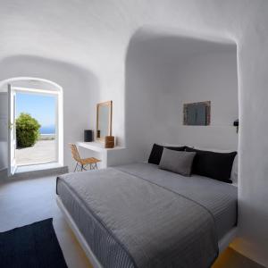 Delilah Villa by Senses Collection Santorini Greece