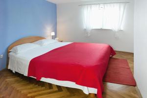 One-Bedroom Apartment with Terrace and Sea View room in Apartments by the sea Rastici Ciovo - 2104