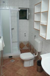 One-Bedroom Apartment with Terrace and Sea View room in Apartments by the sea Rogoznica - 3094