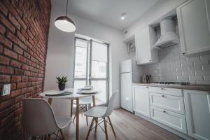 Apart-hotel Kostjukowski Apartments Nizhynska 17