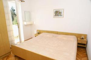Two-Bedroom Apartment with Terrace and Sea View room in Apartments by the sea Novalja Pag - 4052