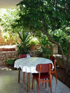 One-Bedroom Apartment with Terrace room in Apartments with a parking space Seget Vranjica Trogir - 4883
