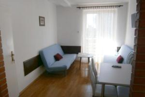 One-Bedroom Apartment with Balcony and Sea View room in Apartments with a parking space Gradac Makarska - 5198