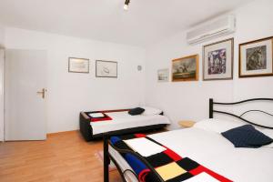 Apartments with parking space Selce, Crikvenica - 5366