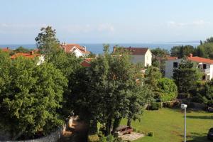 One-Bedroom Apartment with Terrace and Sea View room in Apartments with a parking space Vantacici Krk - 5386