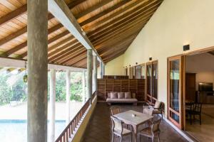 Villa Saffron Hikkaduwa