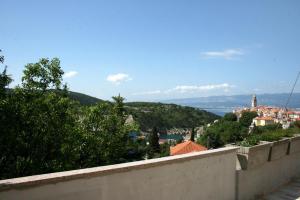Two-Bedroom Apartment with Terrace and Sea View room in Apartments with a parking space Vrbnik Krk - 5392