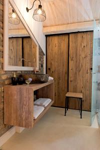 Agion Apostolon Loft!