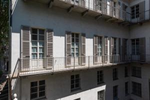Palazzo Del Carretto-Art Apartments and Guesthouse