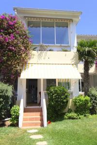 Aldea Tranquila by costablancarent