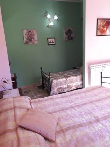 Dreibettzimmer mit Gemeinschaftsbad