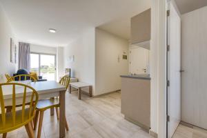 2 min Walk to Beach - Private Terrace - Some with Sea Views