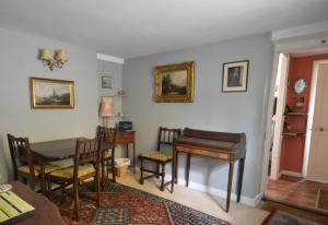 Grove Cottage