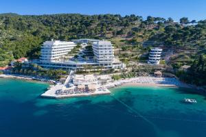 RMH Lazure Luxury Apartments 
