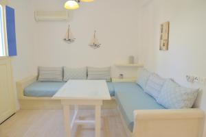 Veletas Apartments Milos Greece